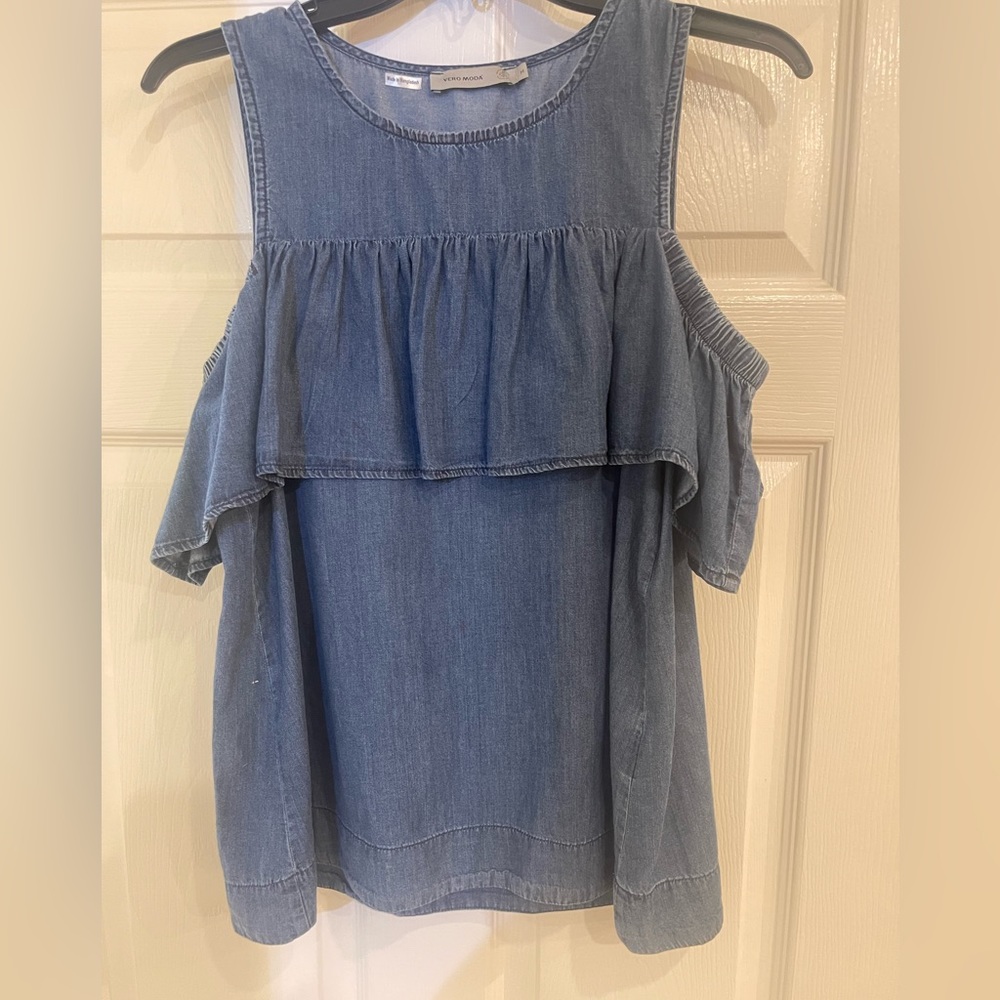 Vera Moda Cold Shoulder Denim Ruffle Blouse - Picture 4 of 8